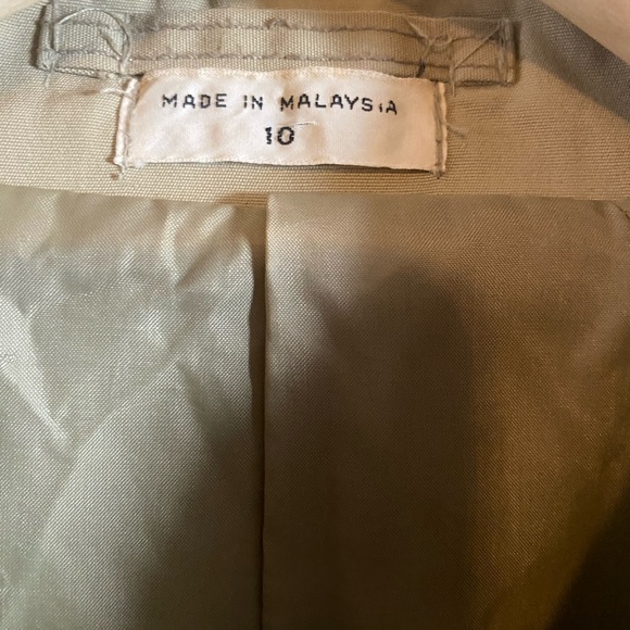 Vintage Rain Trench Coat. - Picture 4 of 6